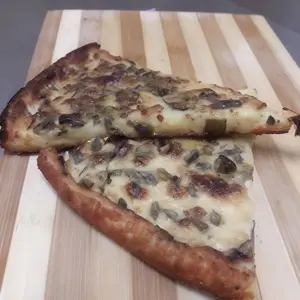 Faina de verdeo y provolone