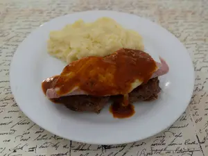 Albóndigas a la pizza con puré
