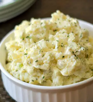 Ensalada papa huevo mayonesa