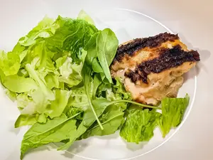 Patamuslo deshuesada grillada c/verdes