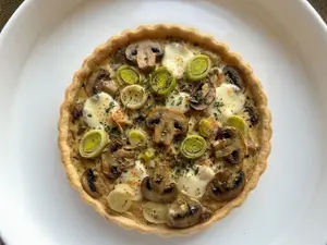 Tarta de champi, puerro y queso