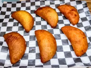 Mini empanadas.