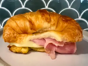 Medialuna Rellena
