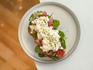 Stratchatella y crudo