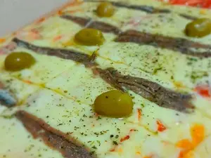 1/4muzzarella con anchoas