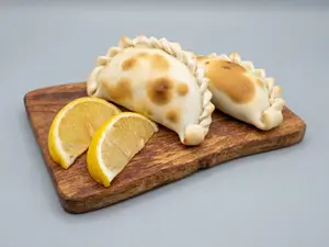 C - Empanada de carne suave