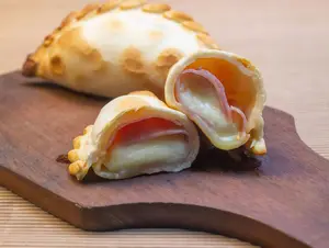JQ - Empanada de jamón y queso