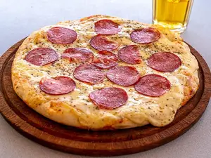 Pizza calabresa grande