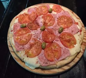Pizza napolitana especial indi