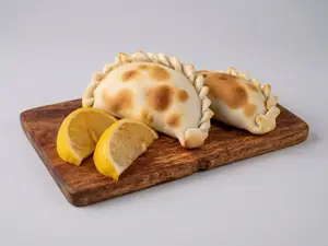Py - empanada pollo al curry