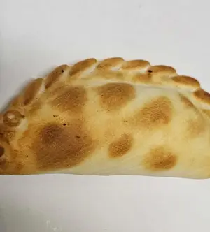 Q - empanada fusión de quesos