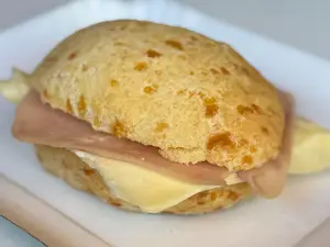 Tostado de chipa jamon y queso tybo