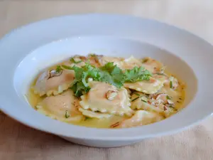 Ravioles cabutia y mascarpone