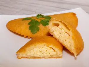 Empanada Frita De Queso