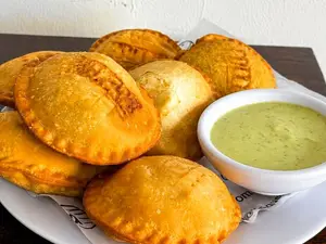 6 pastelitos de carne