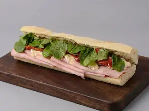 Sándwich Burrata y Lomo