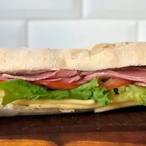 Sándwich caliente jamón asado