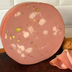 Sándwich de mortadela italiana