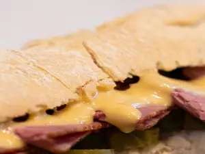 Sandwich de Pastrón Magnum
