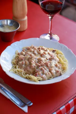 Spaguettis al huevo