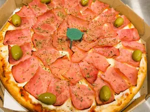 Pizza jamon