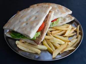 Con Lechuga Y Tomate