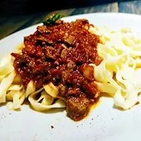 Fideos con salsa de carne