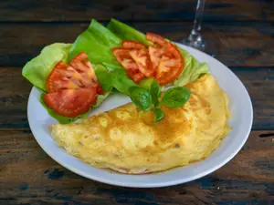 Omelette capresse con guarni