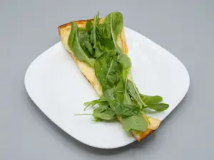 Faina/ queso y rucula