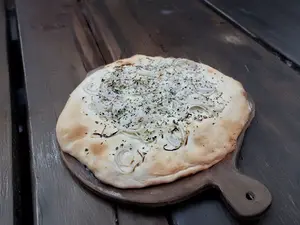 Fugazzeta rellena / jamon