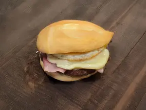 Hamb/ jamon, queso y huevo