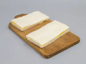 Sándwich miga de queso y ananá