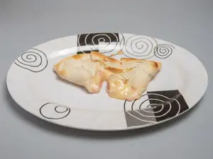 Empanada de jamón y queso