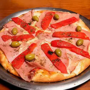 Grande de jamón y morrones.