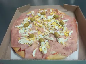 Grande jamón y huevo.
