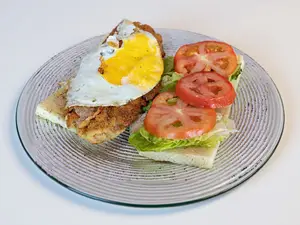 Sandwich completo de milanesa.