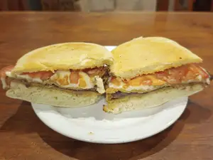 Sandwich mila napolitano.