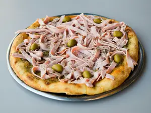 Pizza con jamón