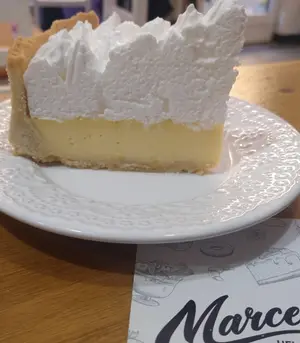 1 PORCION DE LEMON PIE
