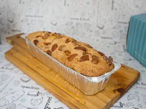 Budín de frutas secas