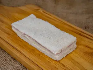 Sand. jamón y roquefort