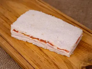 Sand. jamón y tomate