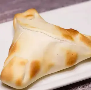 Empanada Queso y Cebolla