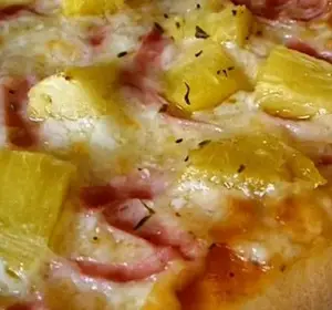 Pizza de Jamón y ananá