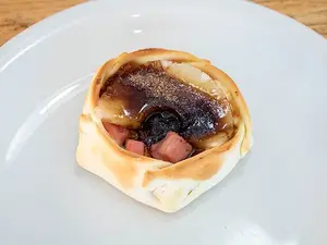Canastita de jamón y ananá