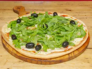Pizza mozzarella y rúcula