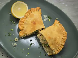 Empanada pollo al verdeo