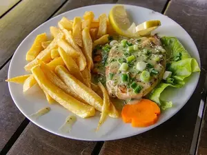 Pollo al verdeo