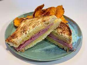 Sandwich Jamón Y Queso