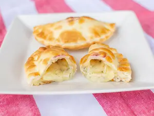 Empanada de queso roquefort